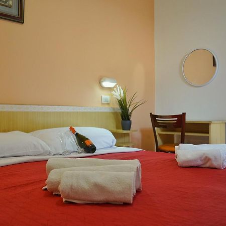 Hotel Malibu Mare Ρίμινι Εξωτερικό φωτογραφία